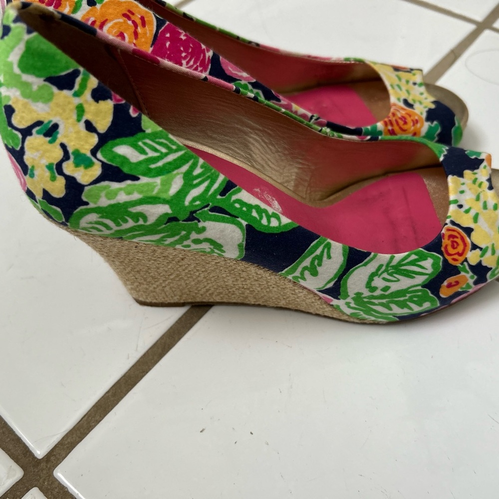 Lilly Pulitzer Garden Wedges 6.5